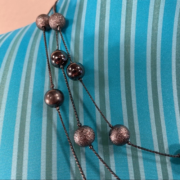 New with tags layered necklace with clasp - Picture 3 of 8